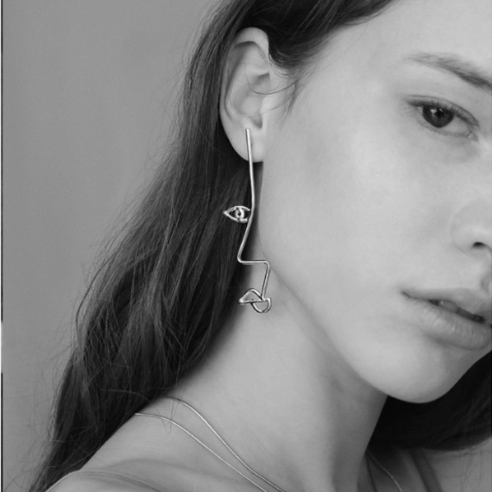 Asymmetrical Face Artsy Earrings - Picture 5 of 6